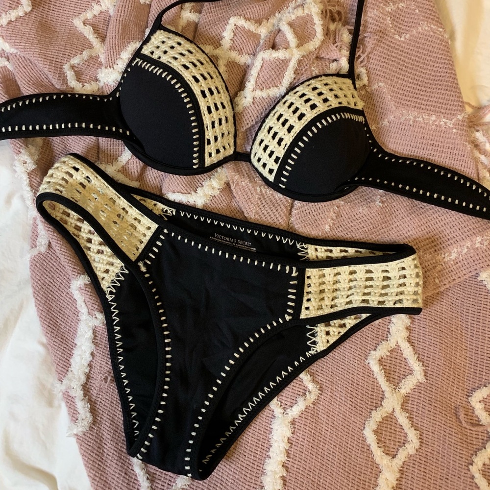 Victoria Secret matching bikini set
